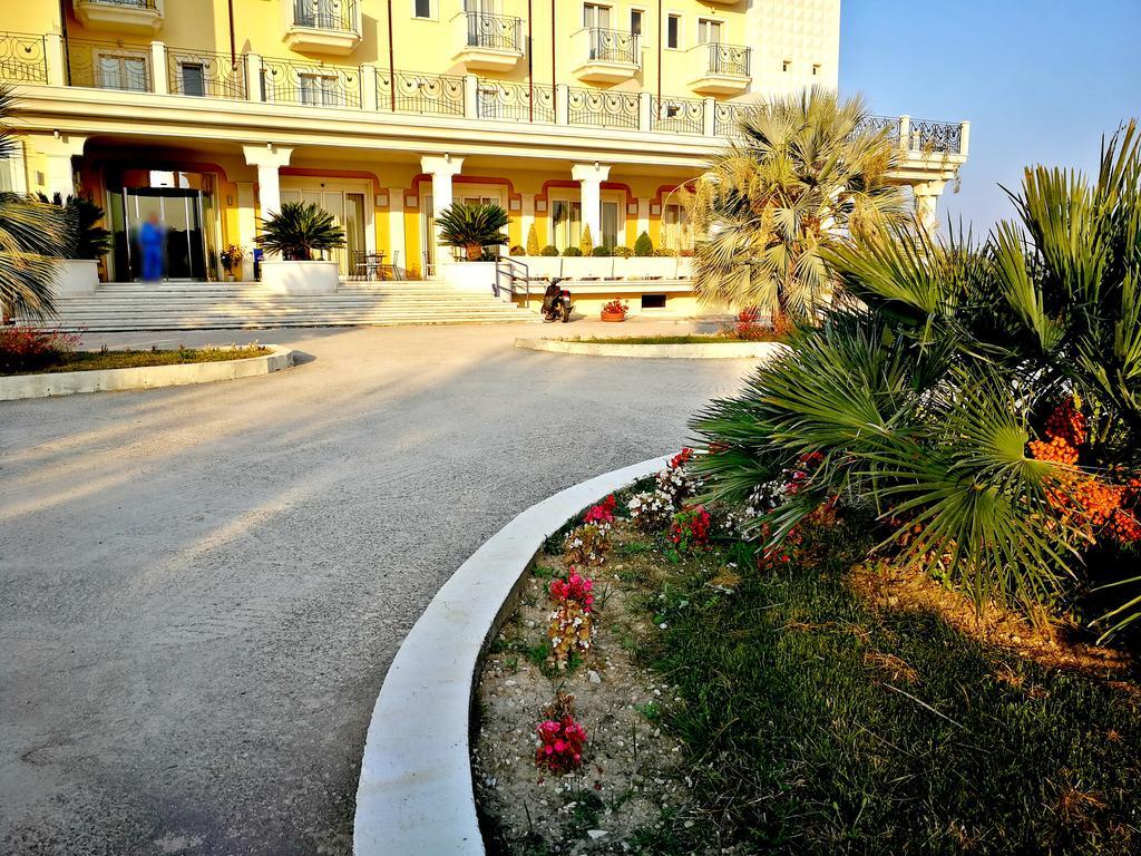 Hotel Concorde Sant'Egidio alla Vibrata ภายนอก รูปภาพ