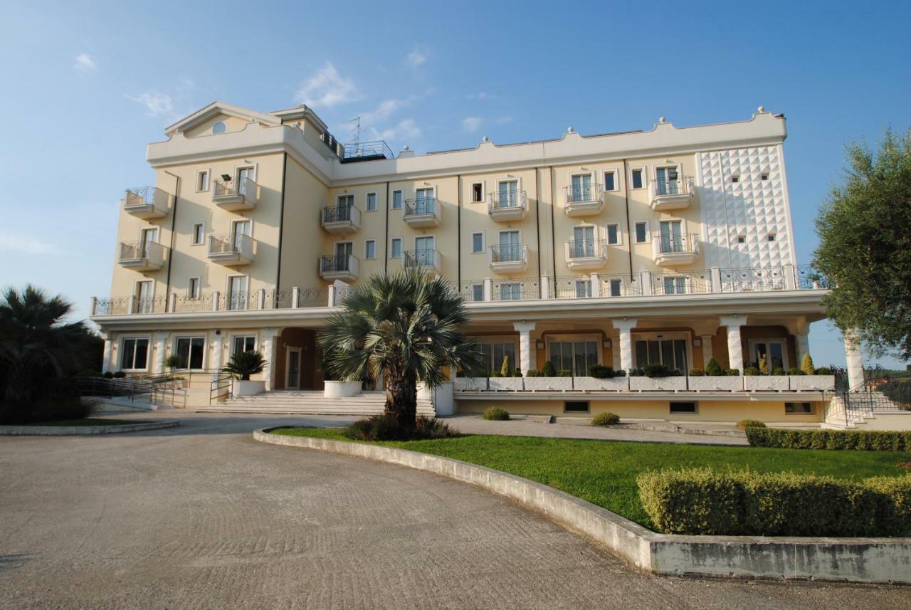 Hotel Concorde Sant'Egidio alla Vibrata ภายนอก รูปภาพ